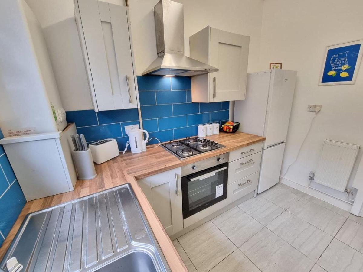 Charming Accommodation Steps From Downtown Liverpool Exterior foto